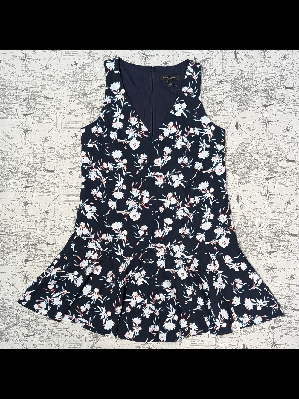 NWT Banana Republic Floral V-Neck Fit & Flare Mini Dress Size 0 Petite